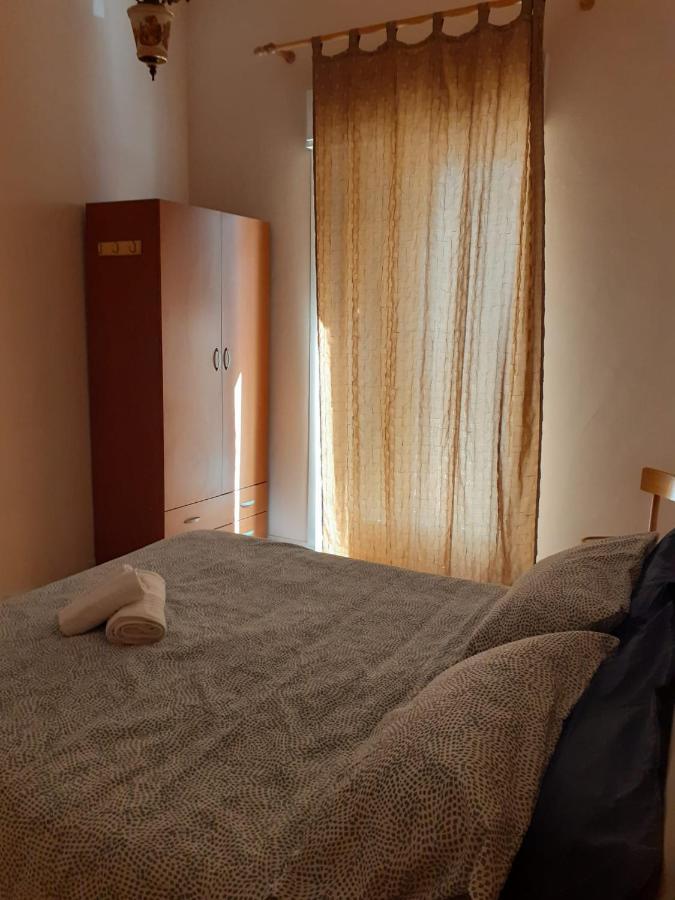 הוילה מזרה דל ואלו A Due Passi Dal Centro מראה חיצוני תמונה